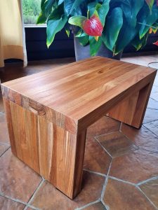 Hocker / Bestelltisch, Teak 40mm durchgehend